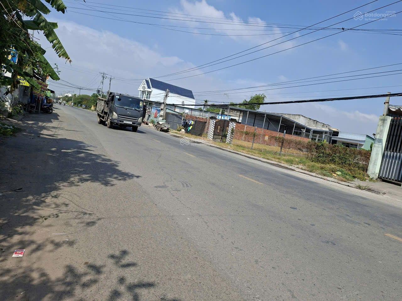Bán nền đất thổ cư giá rẻ mặt tiền nhựa quy đức bình chánh