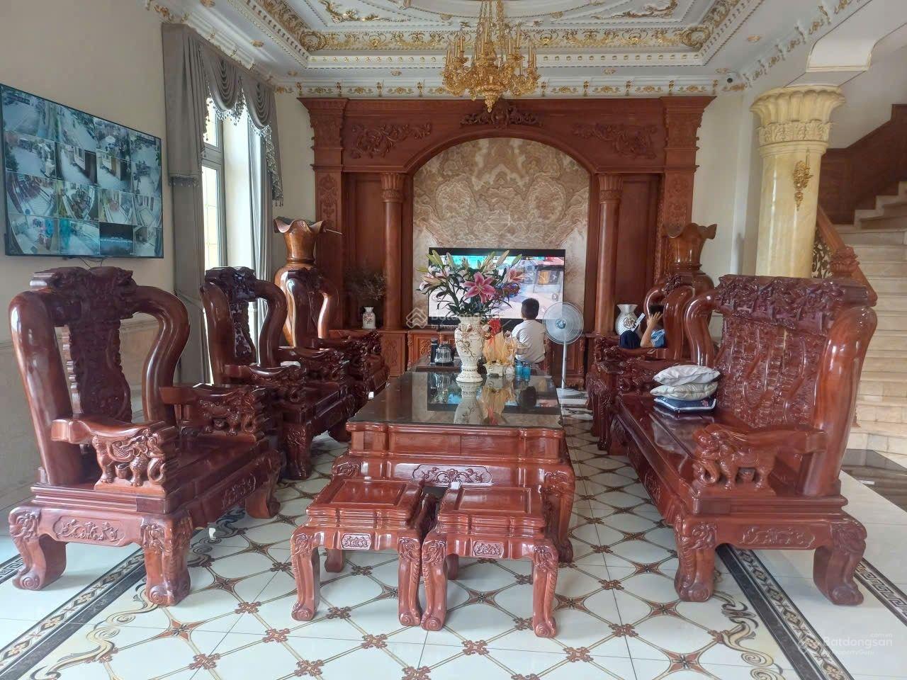 Nhà biệt thự 745m2 gần Vincom550, phường Tân Đông Hiệp, TP Dĩ An Nhà biệt thự 745m2 gần Vincom550, phường Tân Đông Hiệp, TP Dĩ An