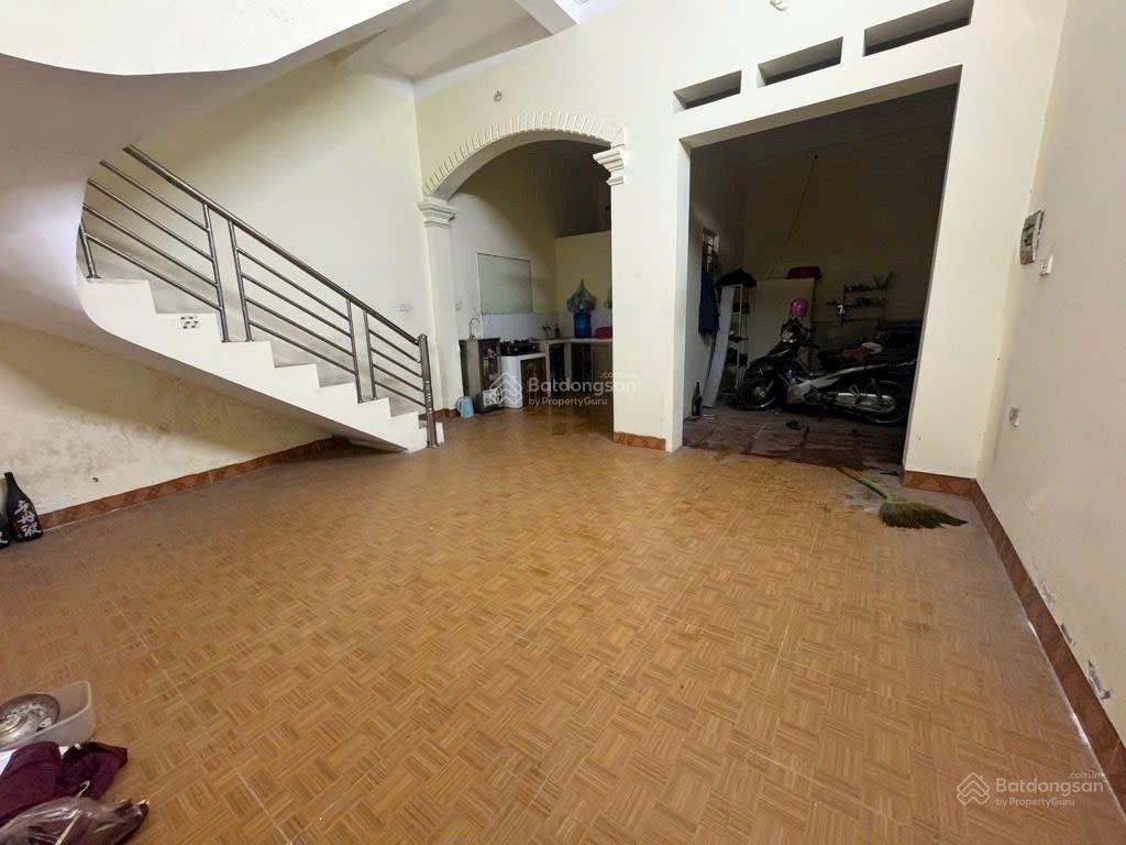 Bán NR 3PN 2WC 50m2 tại Đông La, Hoài Đức, 5 tỷ
