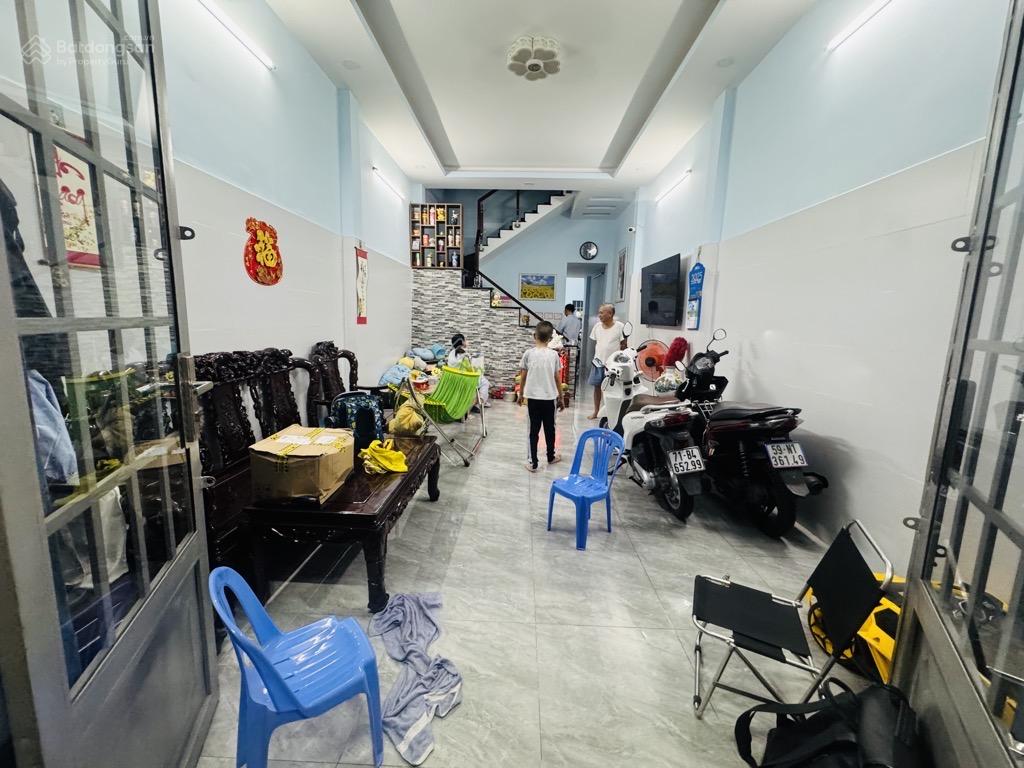 4x18M - KHU DÂN CƯ PHÂN LÔ - NGAY VÕ VĂN KIỆT AKARI - TƯƠNG LAI CÓ EMART - ĐƯỜNG 8M -NHÀ MỚI Ở NGAY