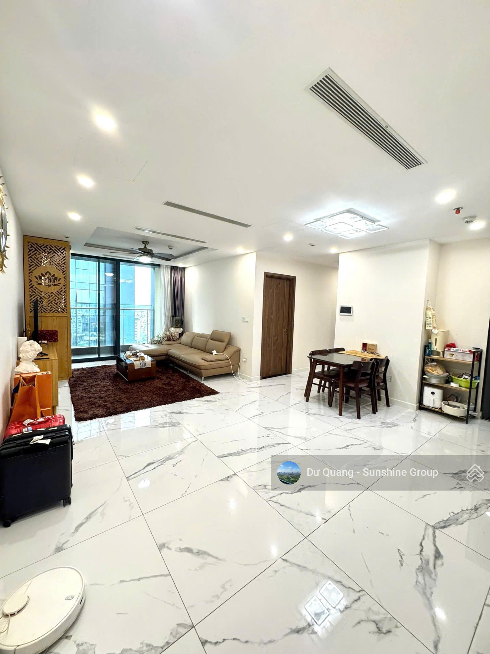 Bán căn góc 3 ngủ Sunshine City - 105 m2 - 2 ban công - view sông Hồng - Giá: 11 tỷ (full đồ)