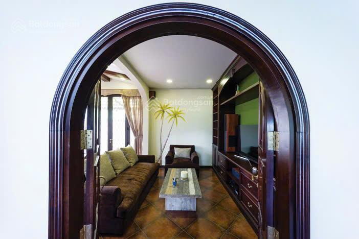 Bán biệt thự sân vườn ven sông cách Bệnh Viện Quốc Tế Hạnh Phúc chỉ 500m, giá nhỉnh 80tr/m2