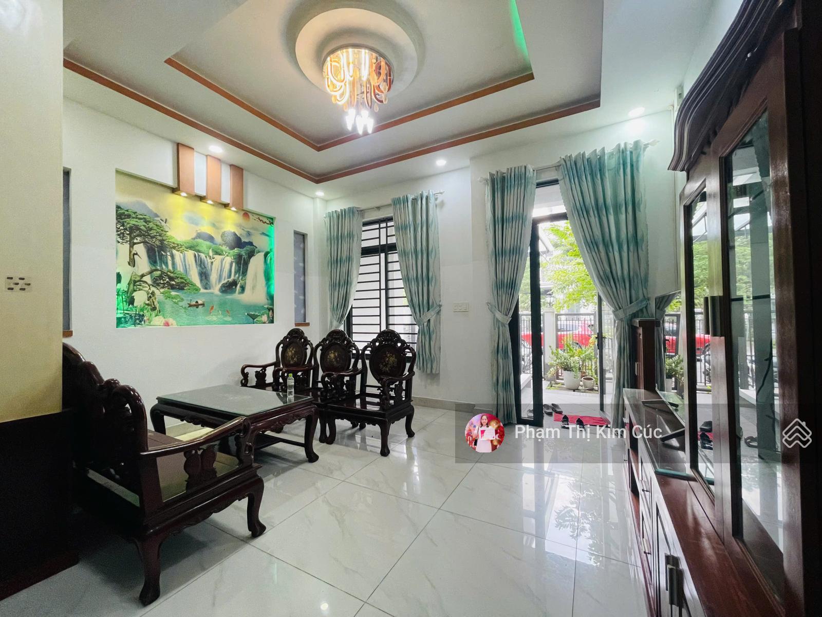 Nhà phố full nội thất sẵn giá 26 triệu 4PN - 5WC view trực diện công viên xanh. Giá rẻ vào ở ngay