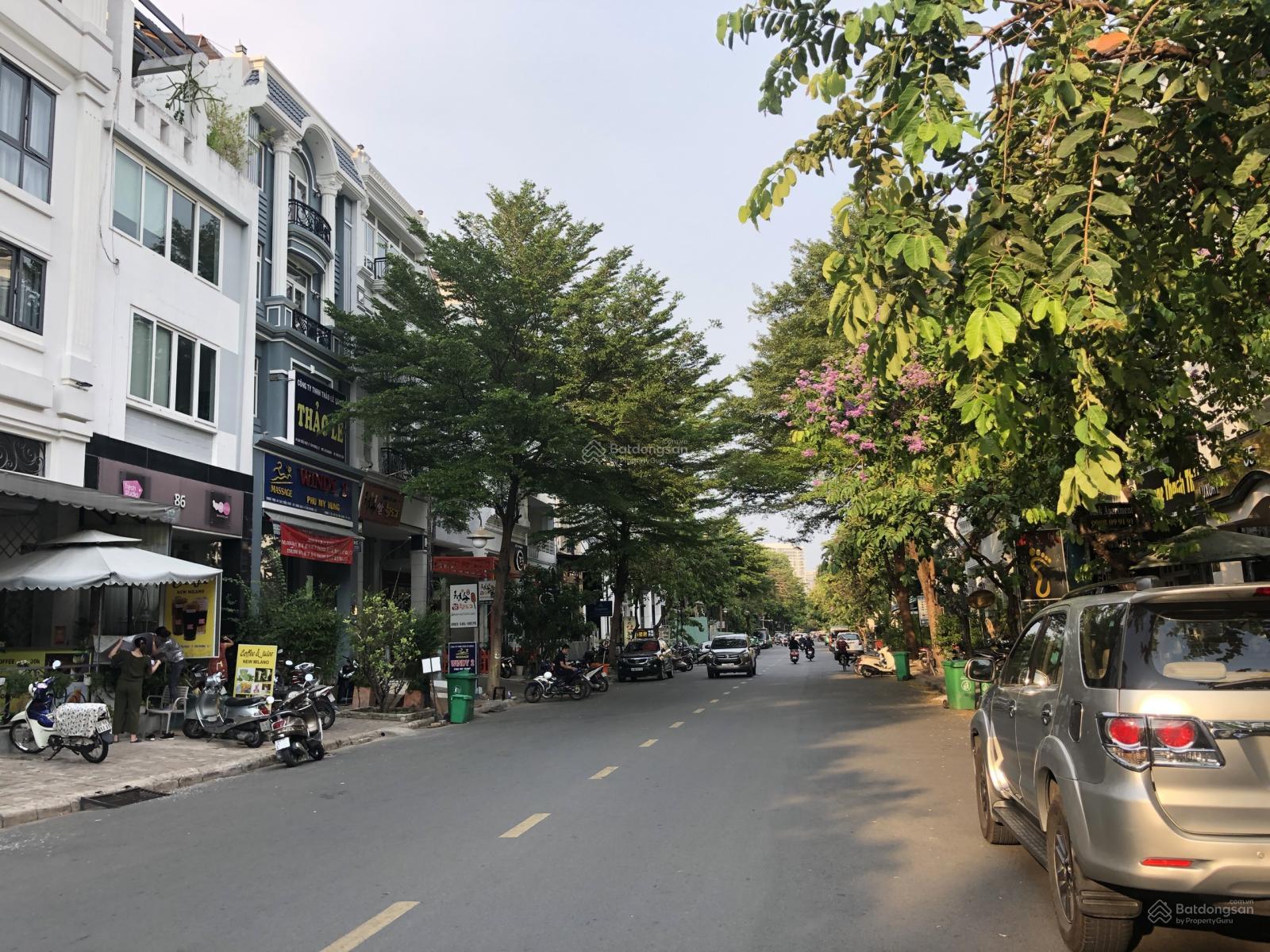 Bán gấp nhà phố khu Hưng Phước, Phú Mỹ Hưng, Quận 7, có thang máy, giá: 31,5 tỷ, SH. 0902 949 ***