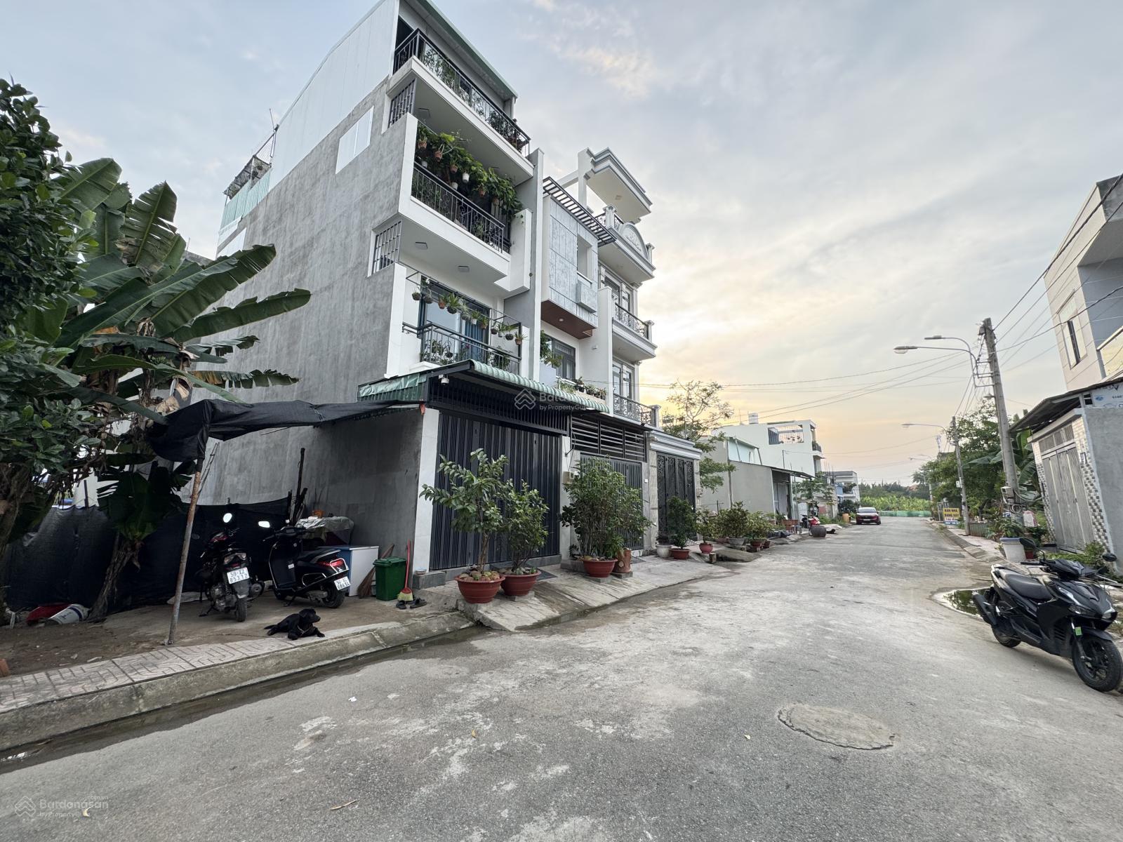 Bán gấp lô đất đẹp rẻ nhất kdc Đặng Gia Phát - gần Ubnd Phường Long Phước- giá chỉ 3,25 tỷ