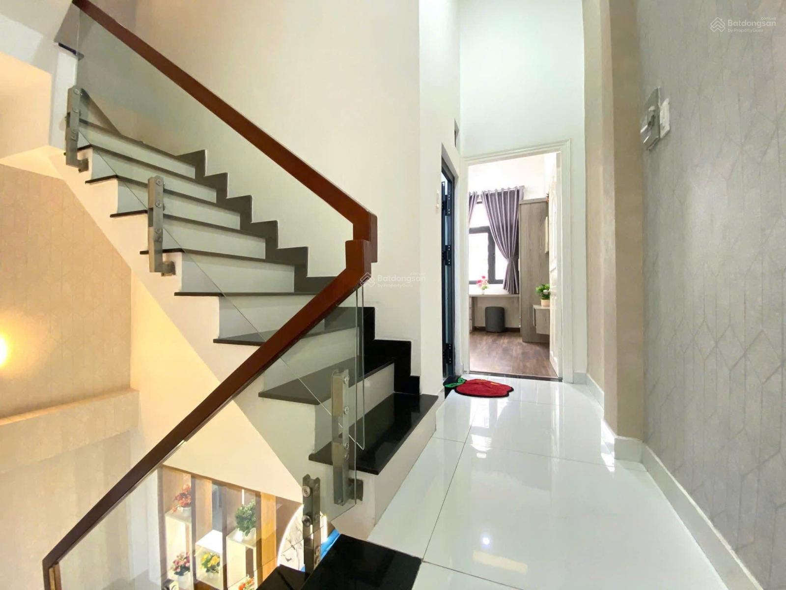 Hộ khẩu Q1, nhà đẹp 3 Tầng, hẻm xe hơi, gần mặt tiền Trần Khắc Chân, 58m2, 11.5 Tỷ