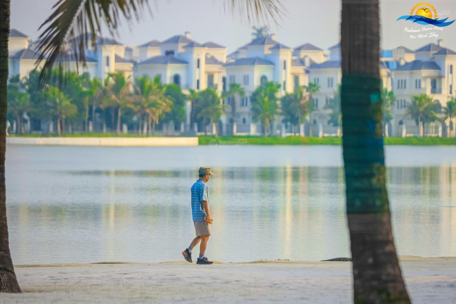 Bán biệt thự song lập góc Ngọc Trai 150m2, gần vườn hoa. Giá 39 tỷ