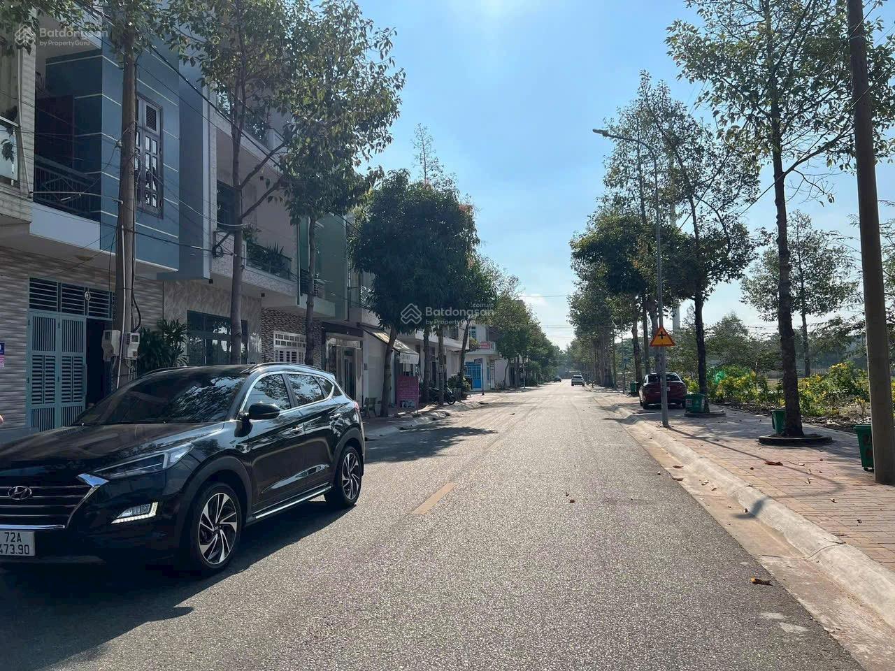 Hàng Ngộp! Bán Gấp Lô 100m2 Đối Diện ĐH Kinh Tế TP.HCM (UEH), Ngay MT Đ. Nguyễn Văn Linh, 3Ty850