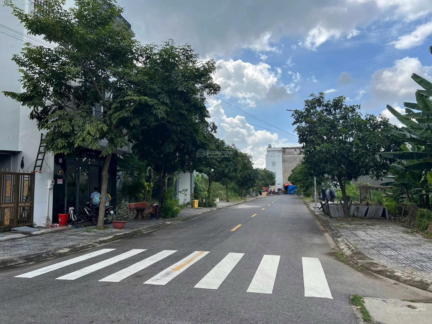 Hàng Ngộp! Bán Gấp Lô 100m2 Đối Diện ĐH Kinh Tế TP.HCM (UEH), Ngay MT Đ. Nguyễn Văn Linh, 3Ty850