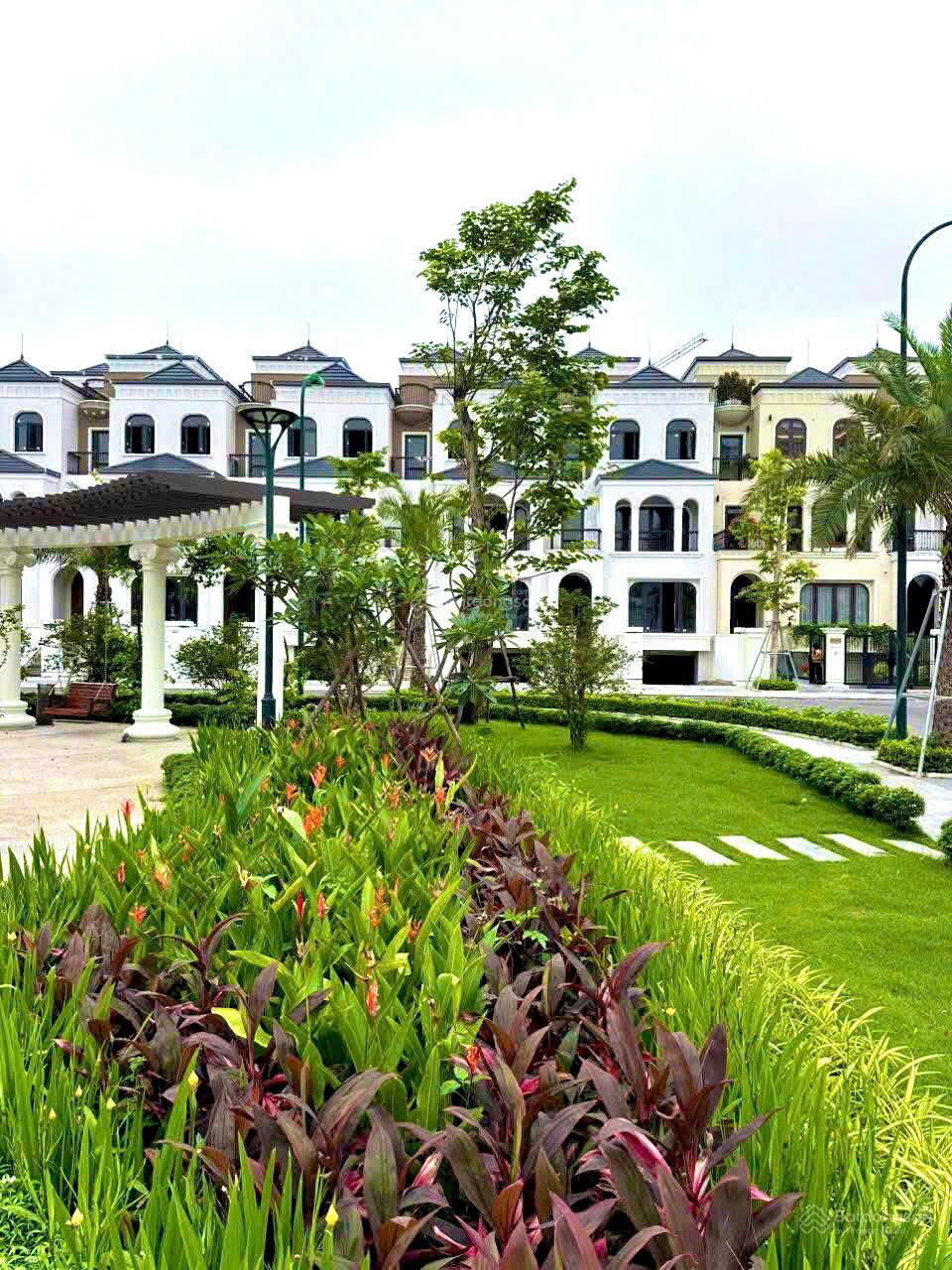 Bán biệt thự 380m Kita Ciputra Tây Hồ Tây giá cực chất,nhà cực đẹp sẵn bàn giao.0988 125 ***