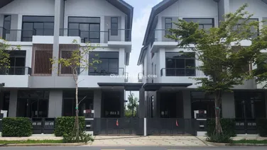 Bán căn Spring đặc biệt Zone 2 diện tích 115m2 có sân vườn rộng hơn căn thường 10m2 giá tốt nhất