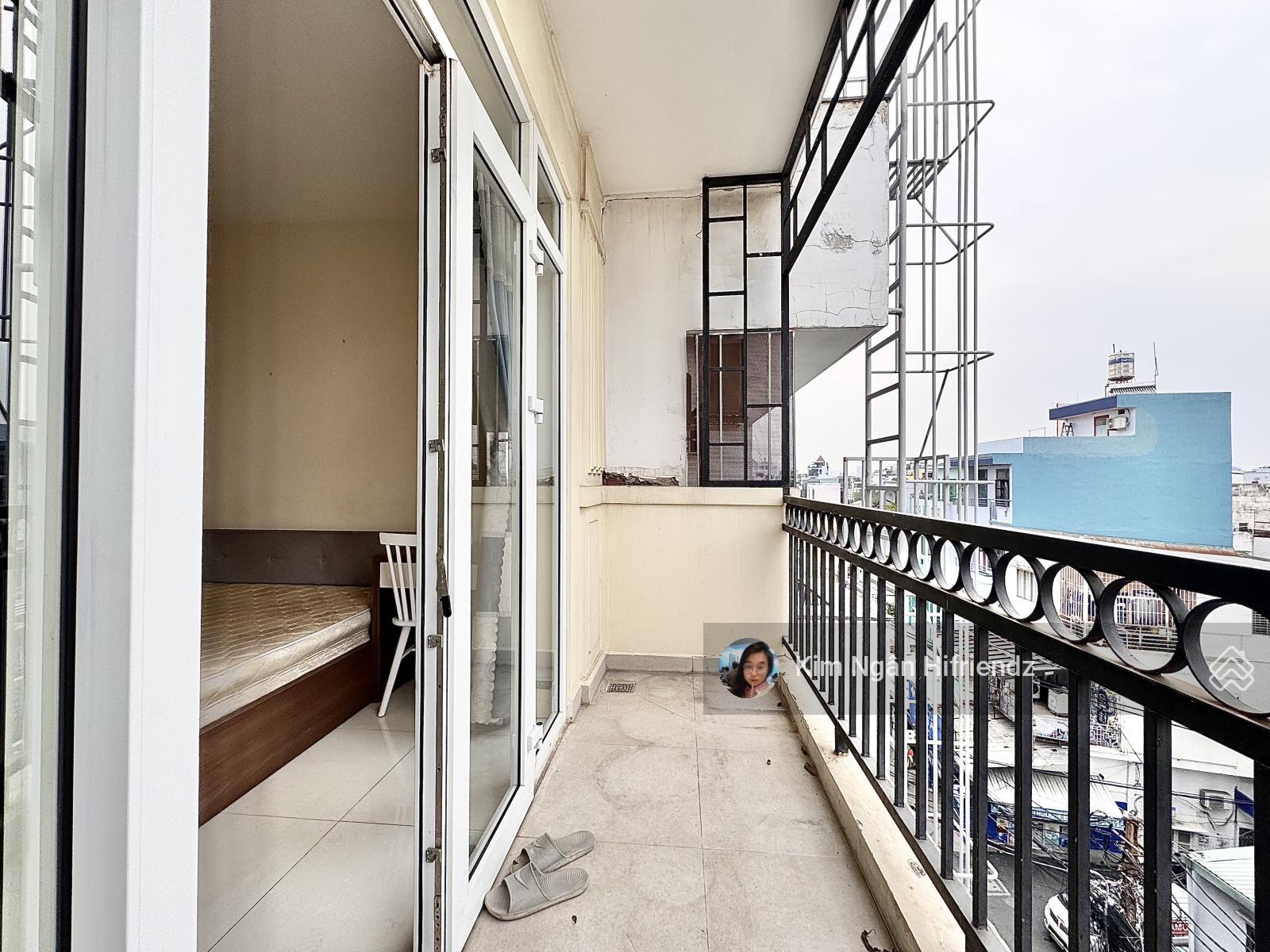 Studio diện tích rộng, có ban công tầng cao siêu thoáng - vị trí ngay cầu thị nghè sát Q1 - hiếm