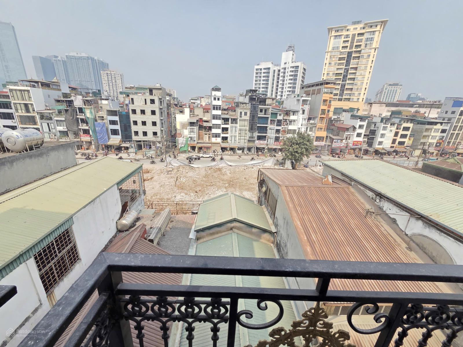 Tòa CCMN ngõ 2 Láng hạ, 72m*7T*18P, ra phố 15m, ba gác vào nhà, 2 thoáng trước sau, thang máy, PCCC