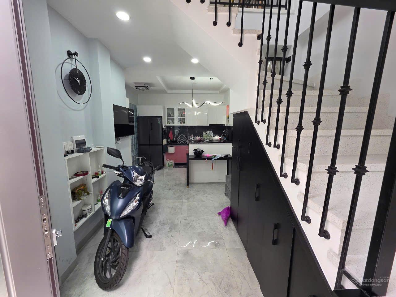 Hẻm Xe Hơi Nguyễn Thiện Thuật. ( 3.2m x 9m, nở hậu ). 5 Tầng BTCT. Giá 7.5 Tỷ TL