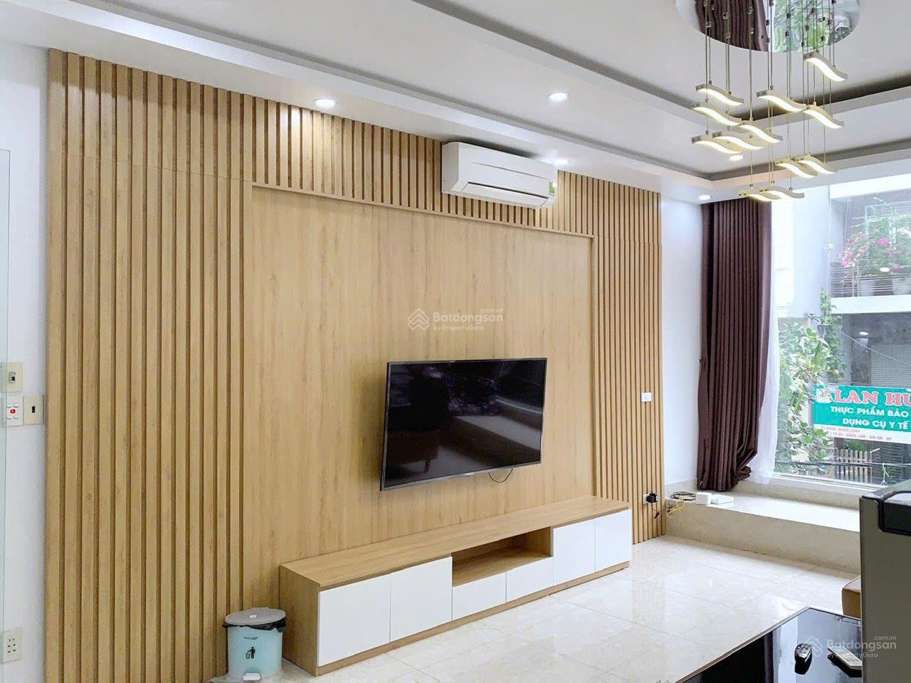 Cho thuê nhà 5 ngủ khép kín tại phố Văn Cao - Hải Phòng full nội thất phù hợp cho người nước ngoài