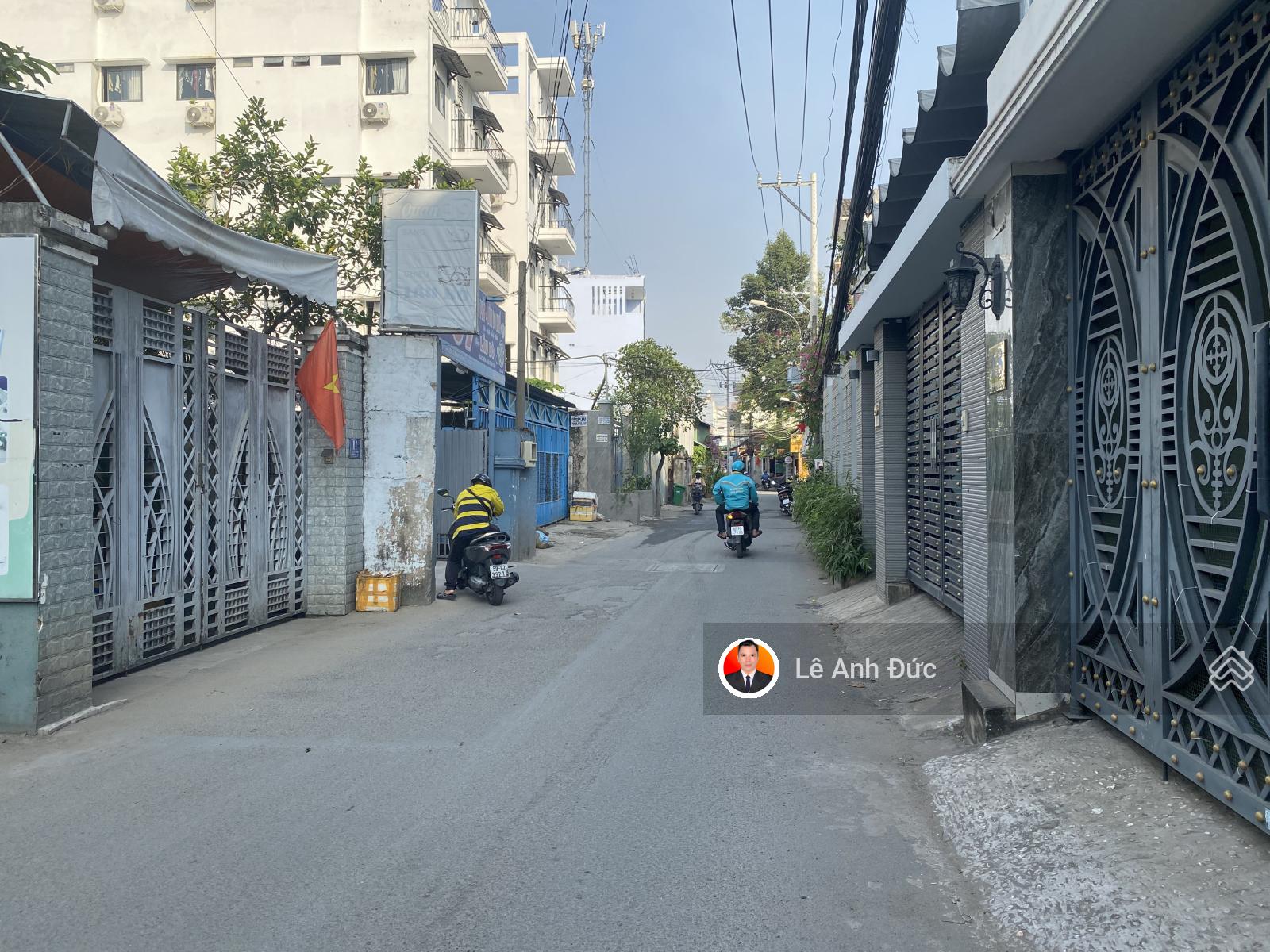 Nhà mặt tiền - đường rộng 12m ngang 20,5m dài 25.5m tổng diện tích SD 520m2 - giá 36 tỷ