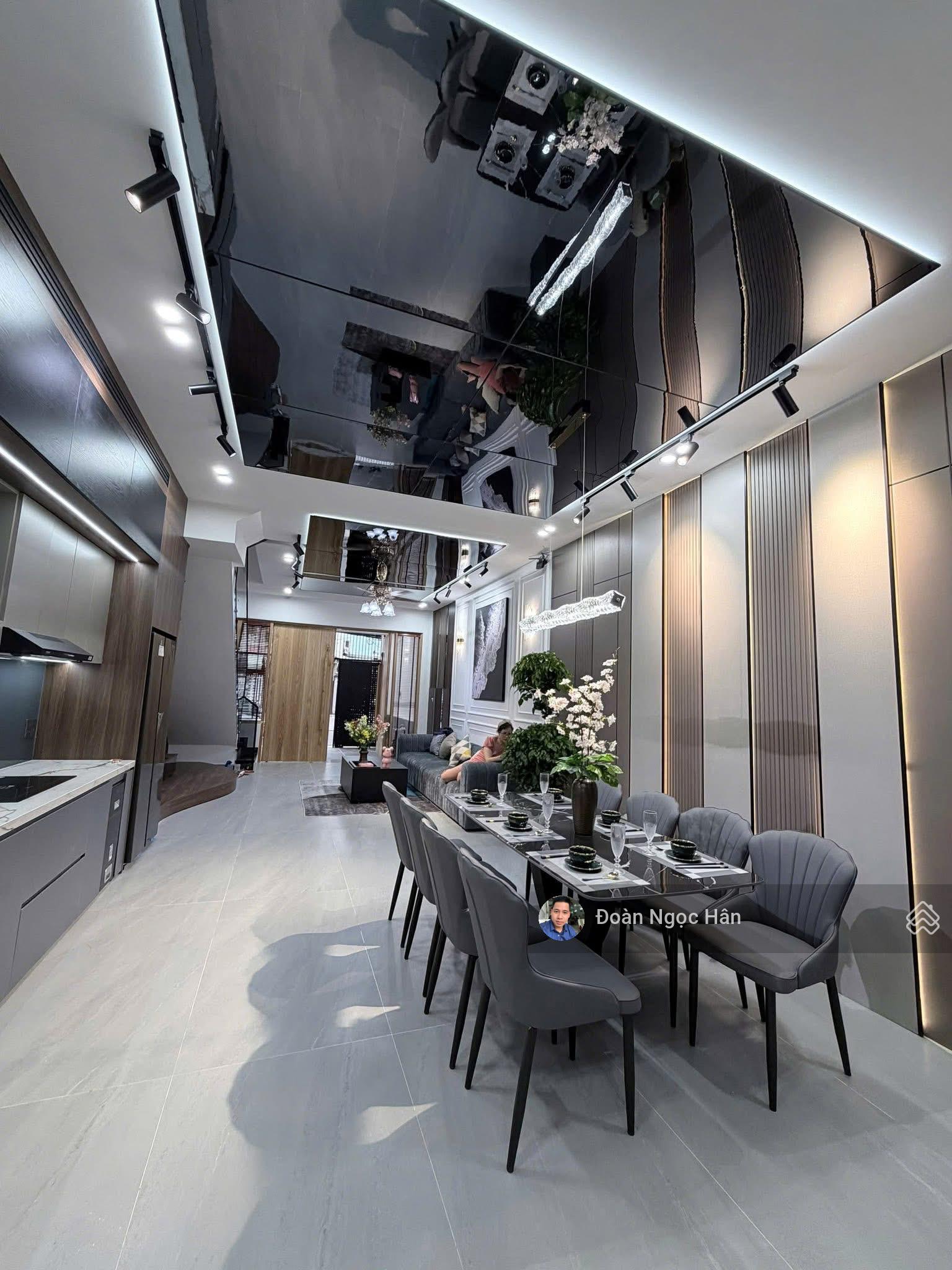 NHÀ VIPP TTTP CẦN BÁN - LỰA CHỌN TUYỆT VỜI ĐỂ VÀO Ở NGAY GIAI ĐOẠN SẮP BƯỚC SANG NĂM MỚI Ạ