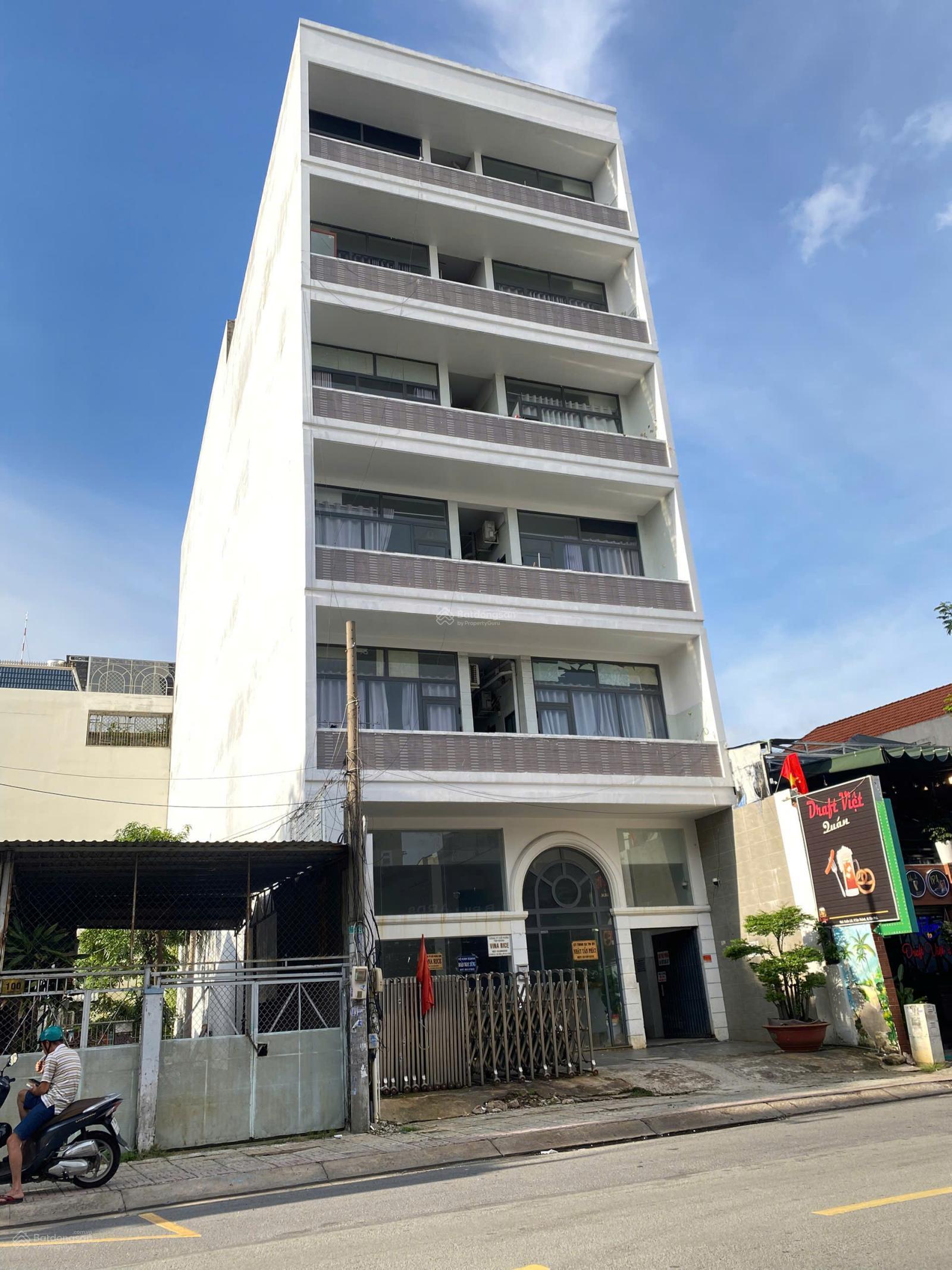 Kẹt Bank bán gấp mặt tiền Nguyễn Văn Hưởng ,Quận 2.DT 10x30m, hầm 5 tầng, HĐT 6.500$/th