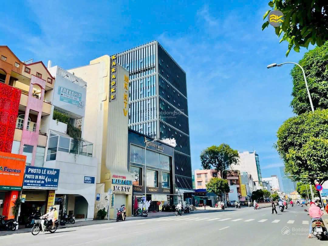 Kẹt Bank bán gấp mặt tiền Nguyễn Văn Hưởng ,Quận 2.DT 10x30m, hầm 5 tầng, HĐT 6.500$/th