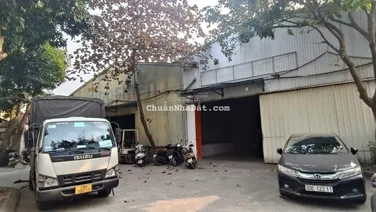 Cho thuê kho xưởng đường Cầu Diễn, DT 400m2, MT 10m, cao 7m, điện 3fa, xuất VAT, xe công đỗ cửa