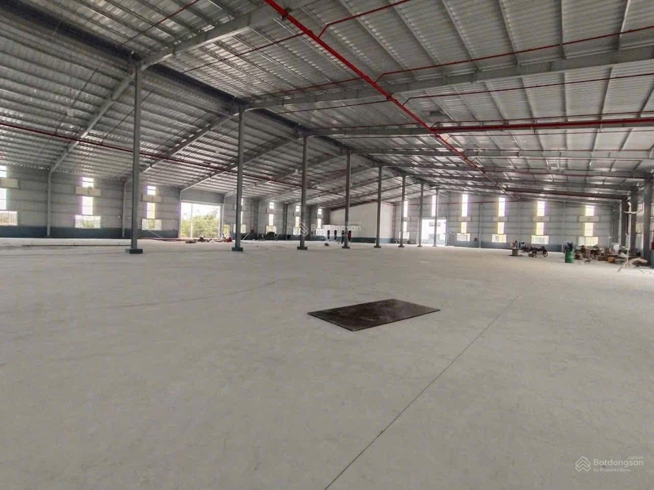 Cho thuê kho xưởng tổng DT 15000m2. Xưởng 7900m2. Đầy đủ giấy tờ. 70.459,2 đ/m²/th. Bàu Bàng, BD