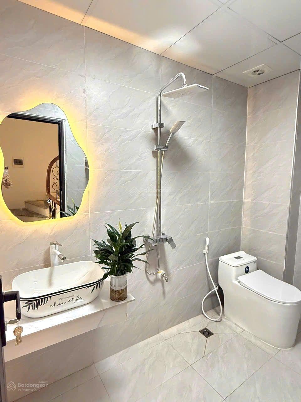 Chính chủ tôi cần bán gấp nhà An Trạch 34m2
Nhà dân xây 4 tầng 3 ngủ đủ công năng 2 thoáng V Viễn