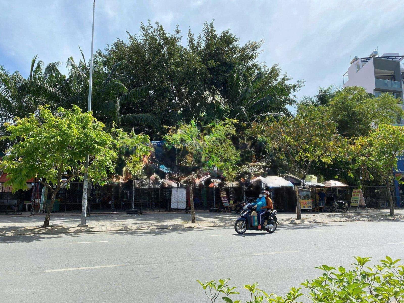 Tiềm năng tăng giá cao - Mặt tiền Nguyễn Duy Trinh - DT: 35x85m - CN: 3000m2 - Giá chỉ 175 tỷ Tiềm năng tăng giá cao - Mặt tiền Nguyễn Duy Trinh - DT: 35x85m - CN: 3000m2 - Giá chỉ 175 tỷ