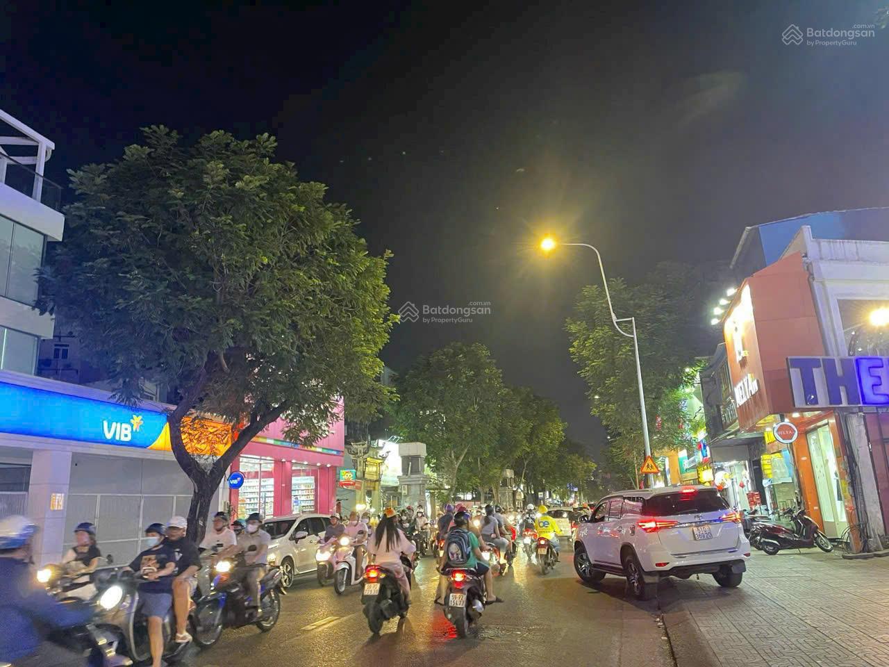 Mặt tiền Lê Văn Sỹ Quận 3 - DT: 15x25m CN: 325m2 - XD: 2 Hầm 12 Tầng - HĐT: 345Tr/th - Giá 150 Tỷ Mặt tiền Lê Văn Sỹ Quận 3 - DT: 15x25m CN: 325m2 - XD: 2 Hầm 12 Tầng - HĐT: 345Tr/th - Giá 150 Tỷ