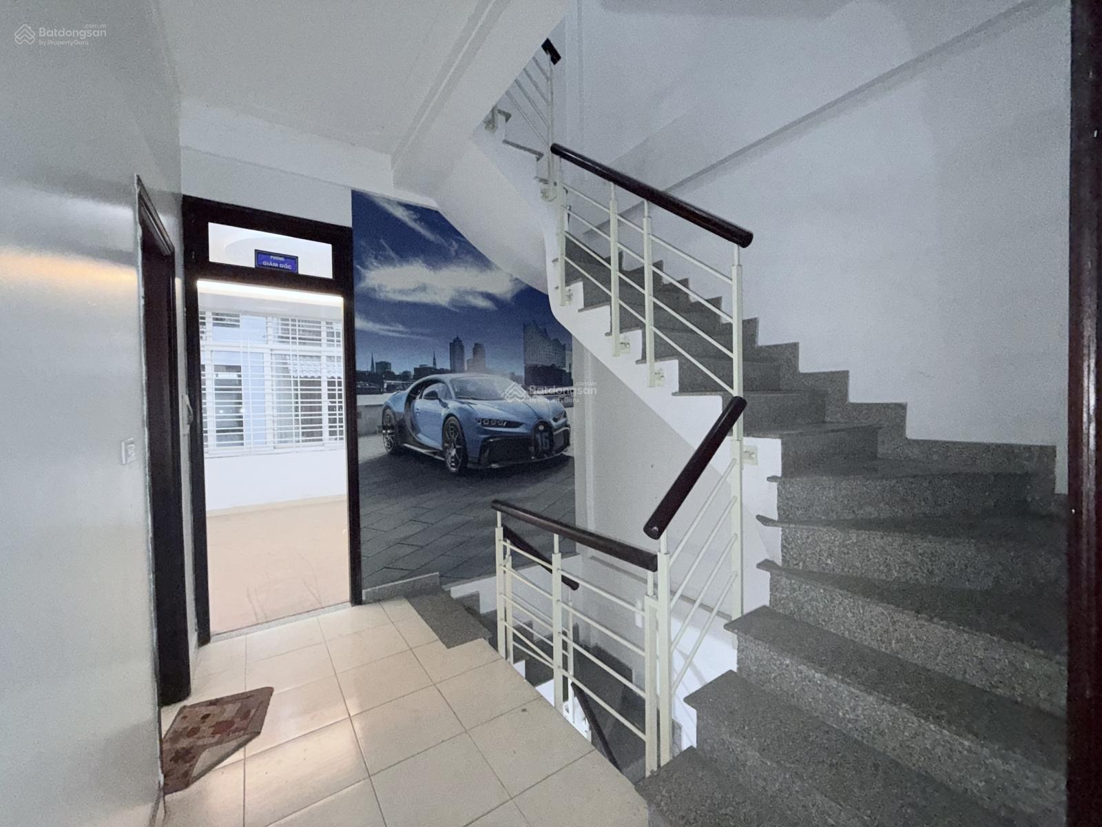 Cho thuê nhà Hoàng Quốc Việt, 55m2, 5 tầng, MT 5m, VP, KD, ở GĐ, 20Tr