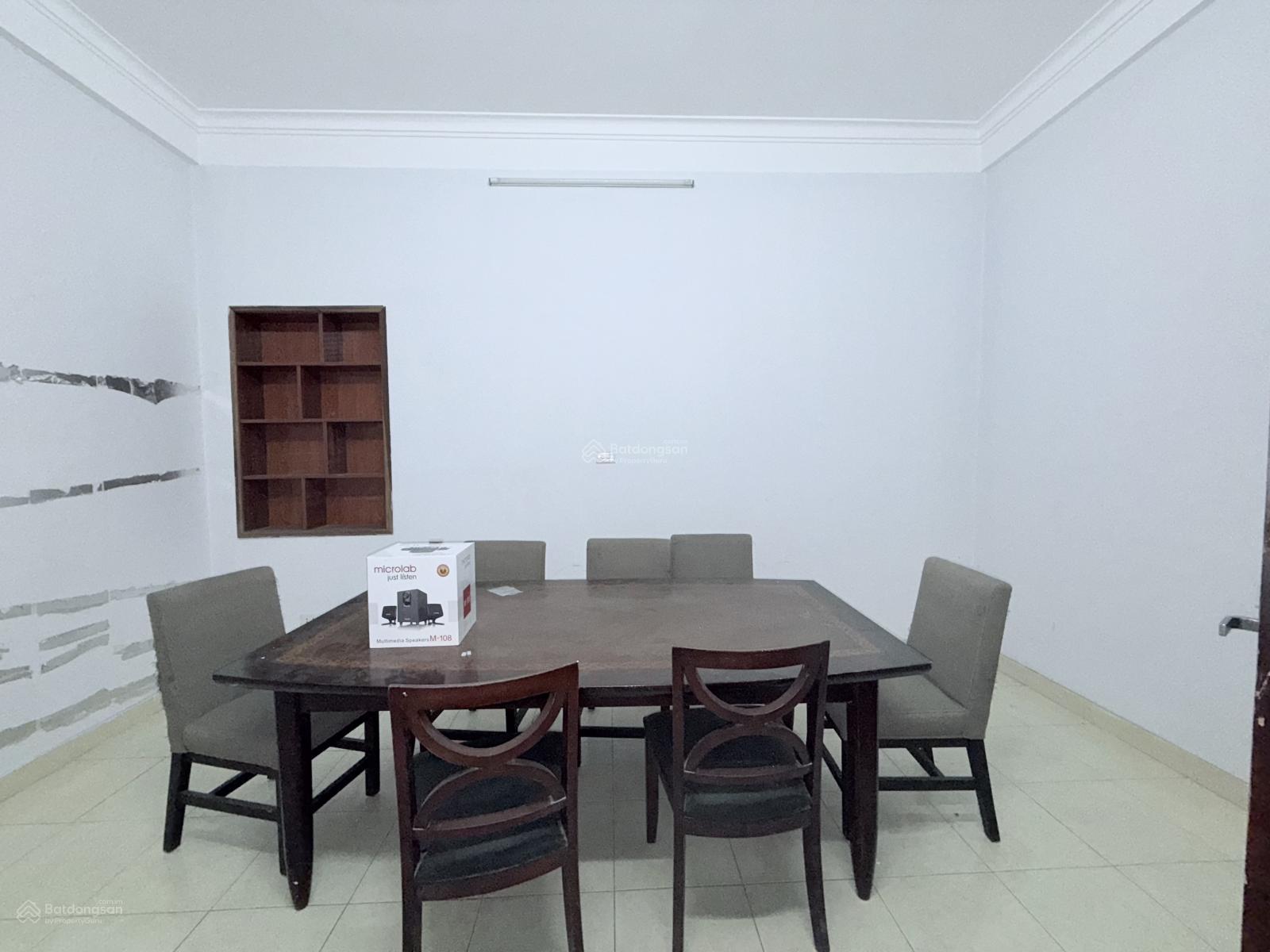 Cho thuê nhà Hoàng Quốc Việt, 55m2, 5 tầng, MT 5m, VP, KD, ở GĐ, 20Tr