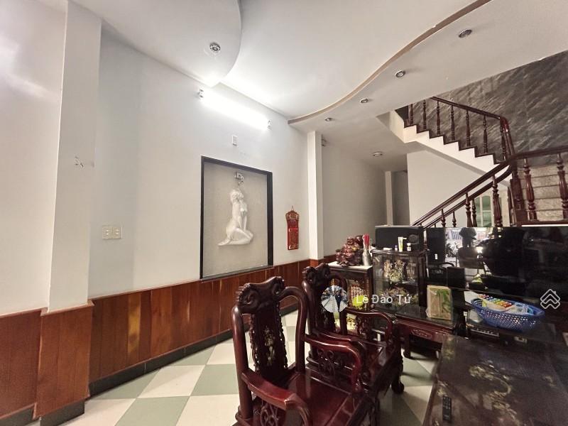 NHÀ 2 TẦNG MẶT TIỀN DŨNG SĨ THANH KHÊ LÔ KẸP CỐNG THOÁNG GẦN BIỂN NHÀ 2 TẦNG MẶT TIỀN DŨNG SĨ THANH KHÊ LÔ KẸP CỐNG THOÁNG GẦN BIỂN