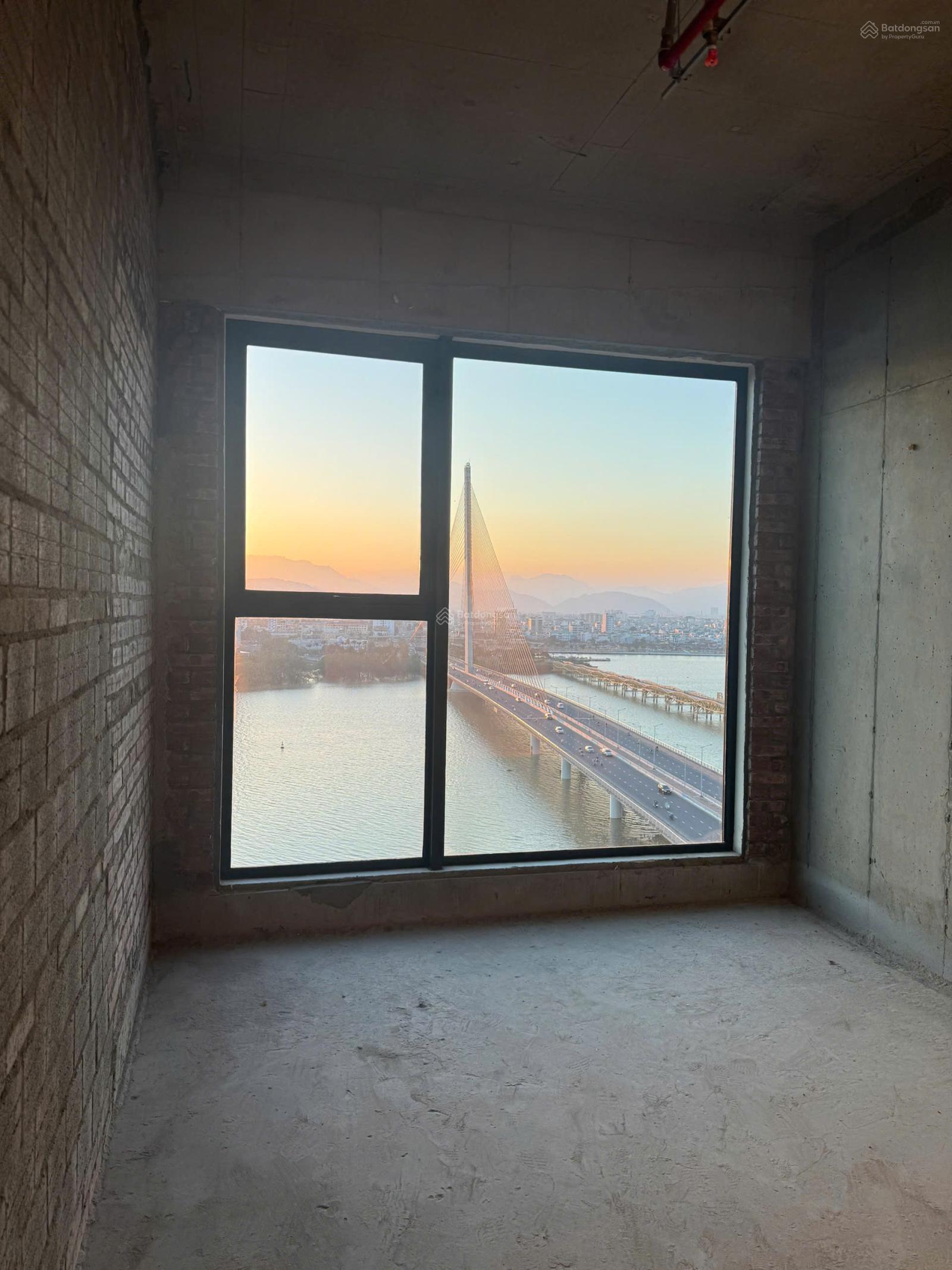 Cam kết tin thật, Cần chuyển nhượng căn 1PN+ trực diện sông Hàn tòa P2, Tầng trung, Giá yêu thương