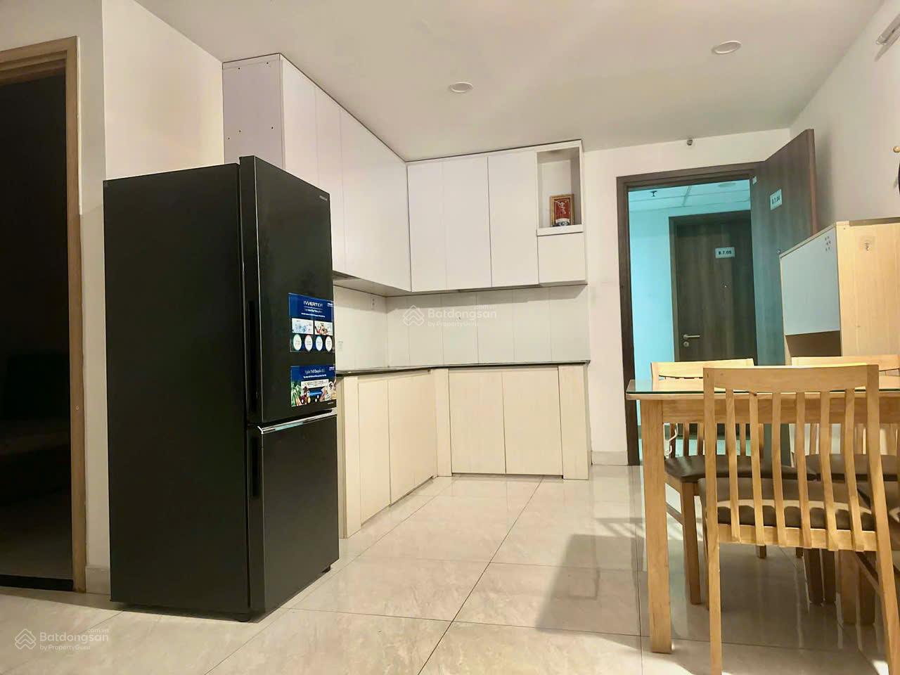 Chị gái gửi bán căn 2 phòng ngủ( góc) có ban công đẹp nhất dự án