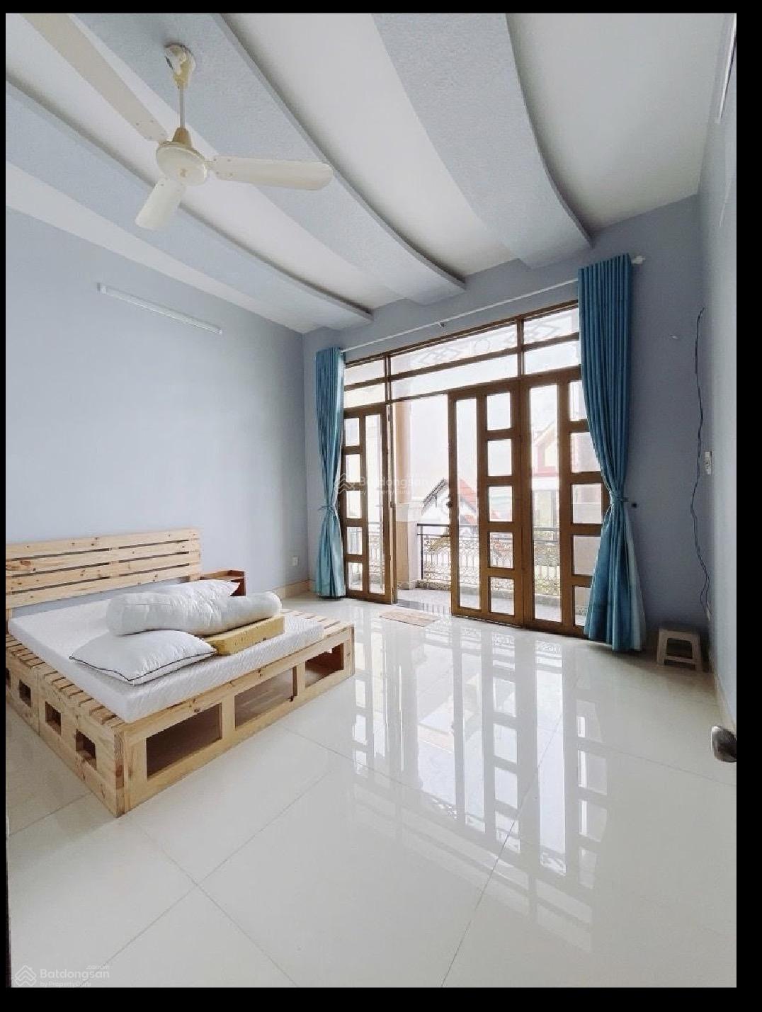 * Bán nhà 4 tầng,Trung Tâm Quận 7,DT:4,5x14,Oto ngủ trong nhà,sẵn dòng tiền 36tr/th,Giá:8,5 Tỷ