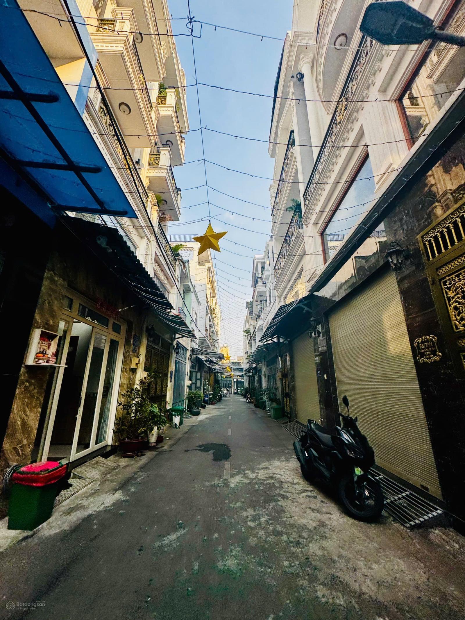 DT 7,2x9m đuôi 5,6m Đất thổ cư tặng nhà cấp 4 đường Liên Khu 10/11 khu phân lô . Giá 4,75 tỷ