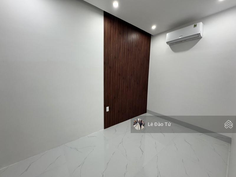 NHÀ 2 TẦNG HIỆN ĐẠI – GẦN BIỂN NGUYỄN TẤT THÀNH – FULL NỘI THẤT