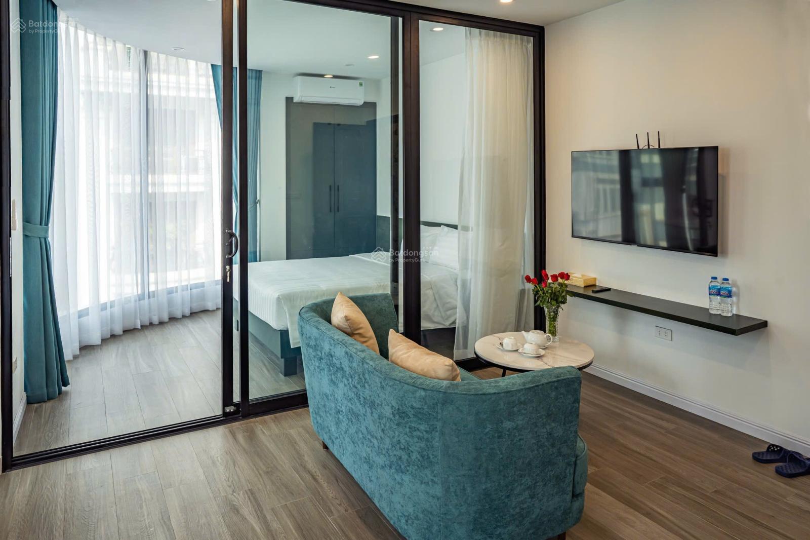 Cho thuê căn hộ dịch vụ 2 ngủ 75m2 full đồ phố Nguyễn Sơn gần Đoàn bay 918 giá 15 triệu: 0916 393 ***