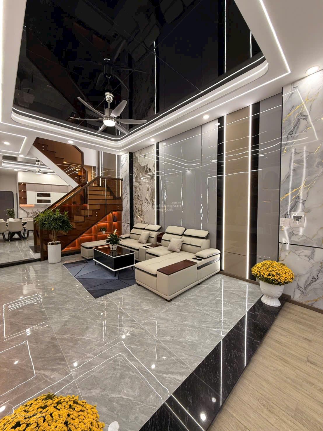 Siêu phẩm nhà mới full nội thất kề Làng Đại Học gần Metro Biconsi City Dĩ An Tp HCM.