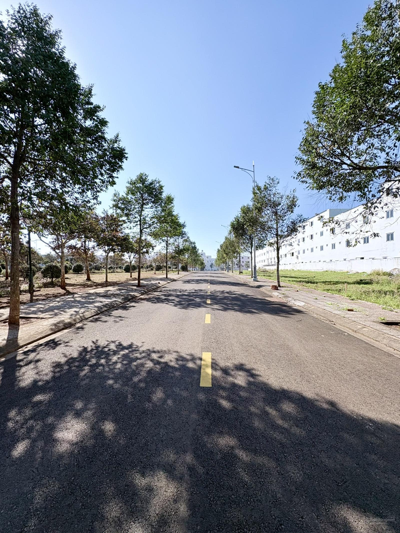 Đất nền khu đô thị Ân Phú - đối diện công viên Đất nền khu đô thị Ân Phú - đối diện công viên