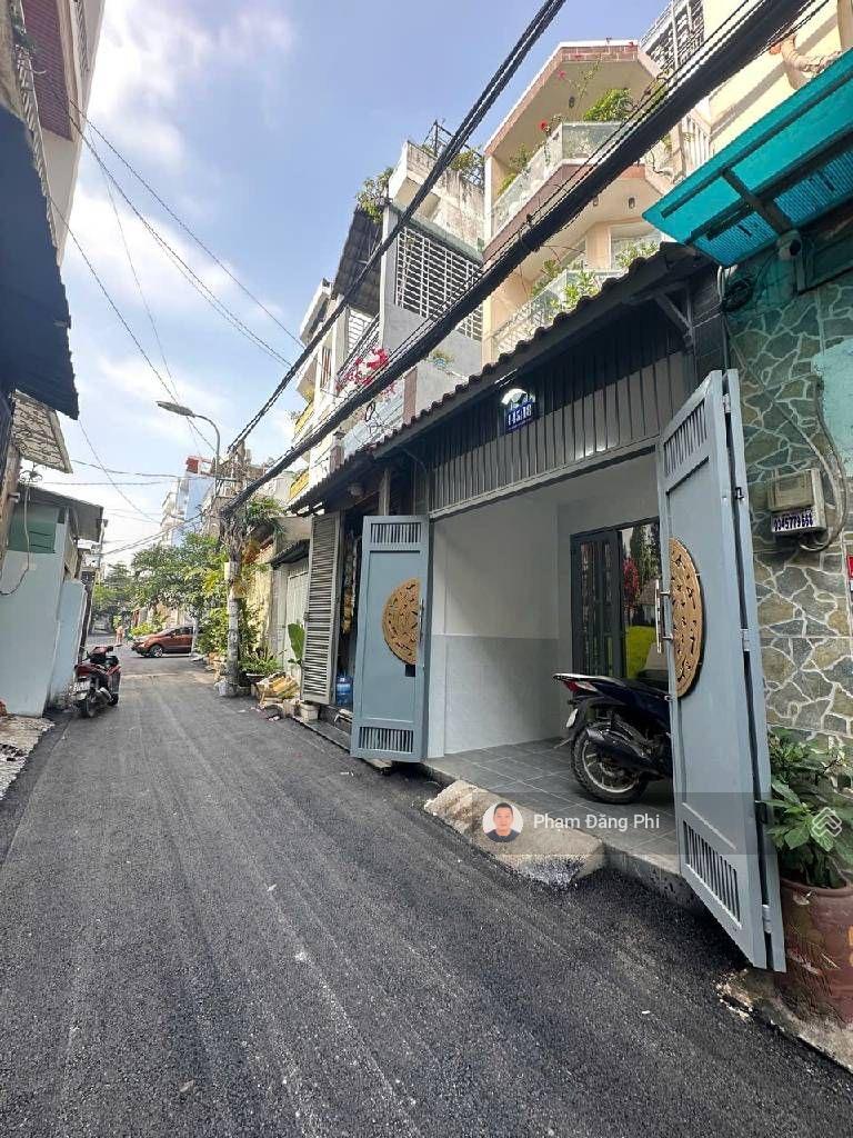 HẺM MỚI ĐỔ NHỰA SẠCH SẼ THÔNG THOÁNG - XE HƠI CHẠY THÔNG - KHU VIP - GẦN TRƯỜNG ĐẠI HỌC VĂN LANG