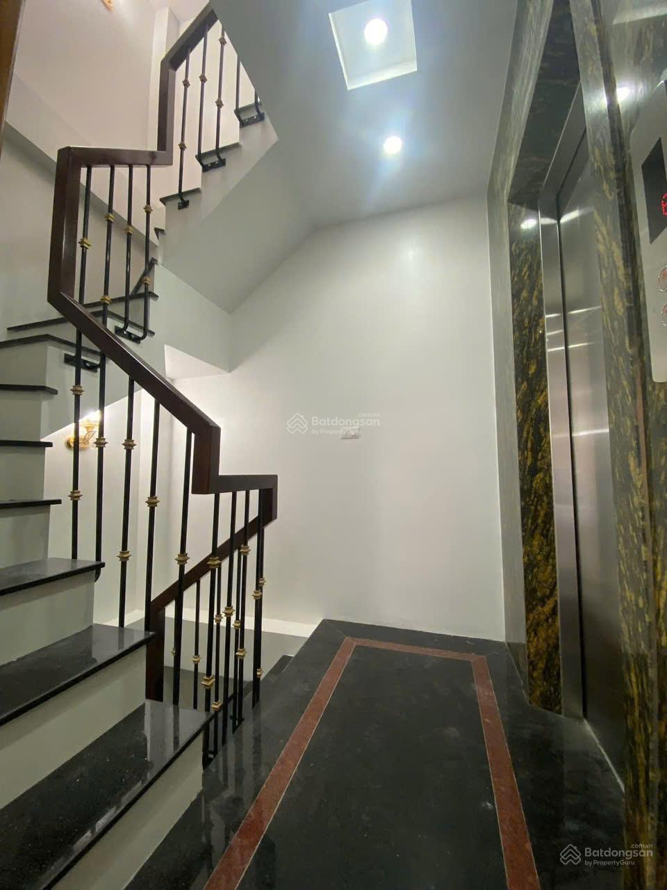 BÁN NHÀ PHÚ THƯỢNG, TÂY HỒ 106 M2, 5 TẦNG, MT 4.5M, THANG MÁY, GIÁP HỒ TÂY