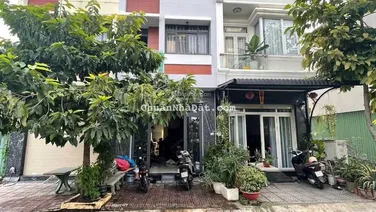 Nhà phố phường Đông Hòa tp HCM