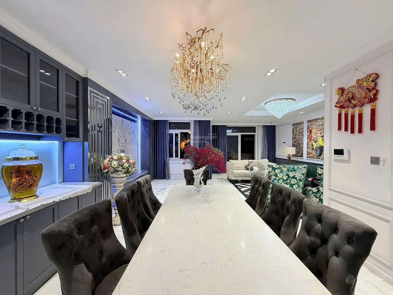 Bán Nhà HXH Vip Nhất 134 Thành Thành Thái, Quận 10 - DT: 4.2 X 18 - KC: 5 Tầng - Giá: 19.8 Tỷ