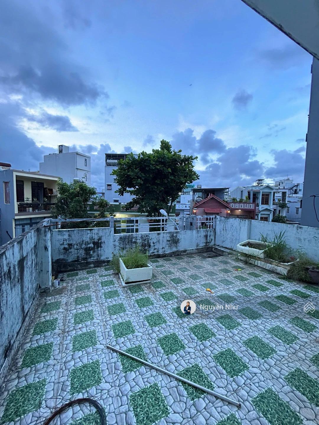 Cực gấp! Bán nhà đường Đào Trí, đấu lưng Thăng Long, 77m2 x 3 tầng, ngang khủng 5.3m (hàng chưa ĐT)