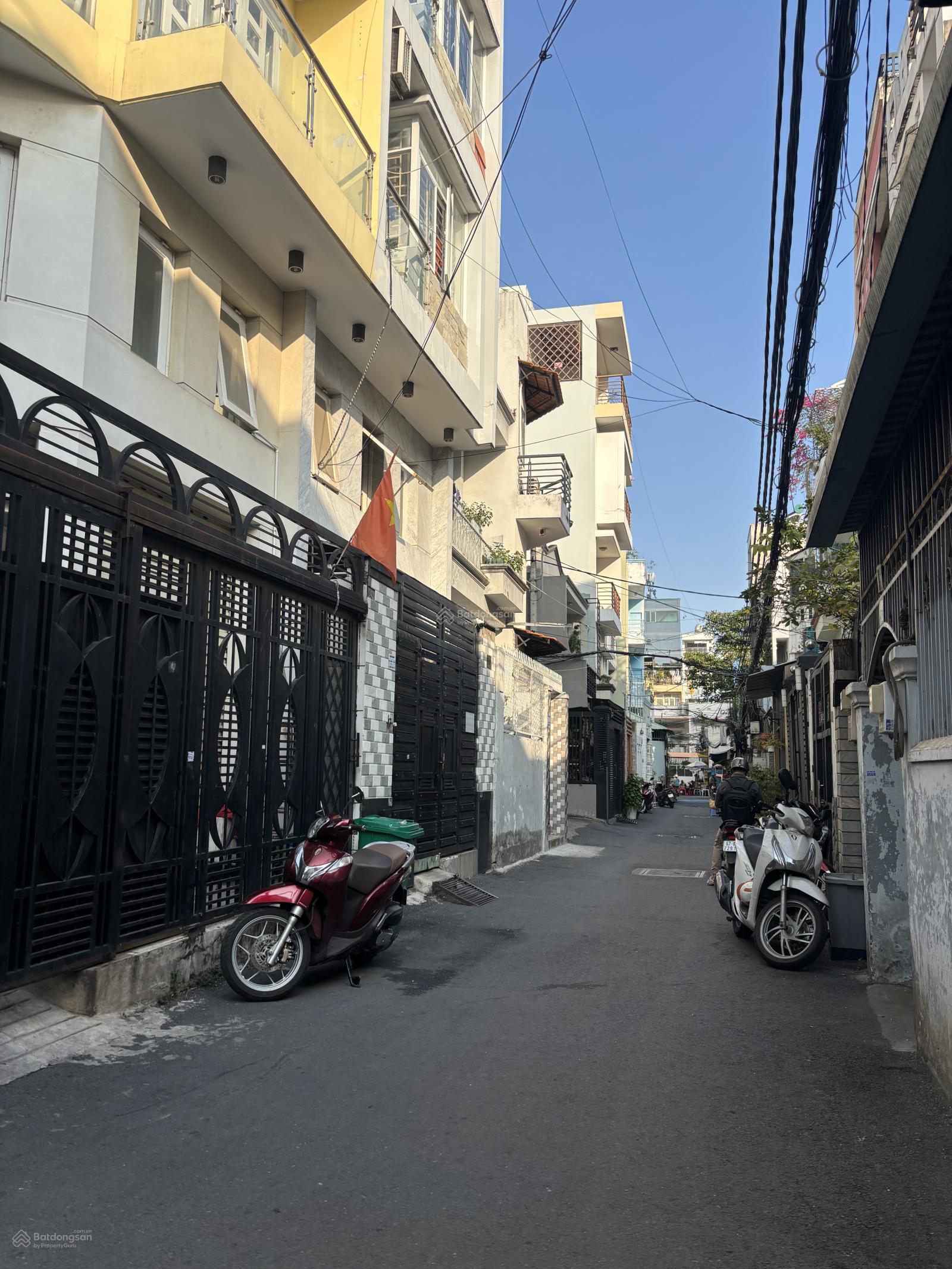 Chính chủ ở 40 năm cần bán căn nhà HXH 4,4x16m giá 11,2 tỷ Chính chủ ở 40 năm cần bán căn nhà HXH 4,4x16m giá 11,2 tỷ