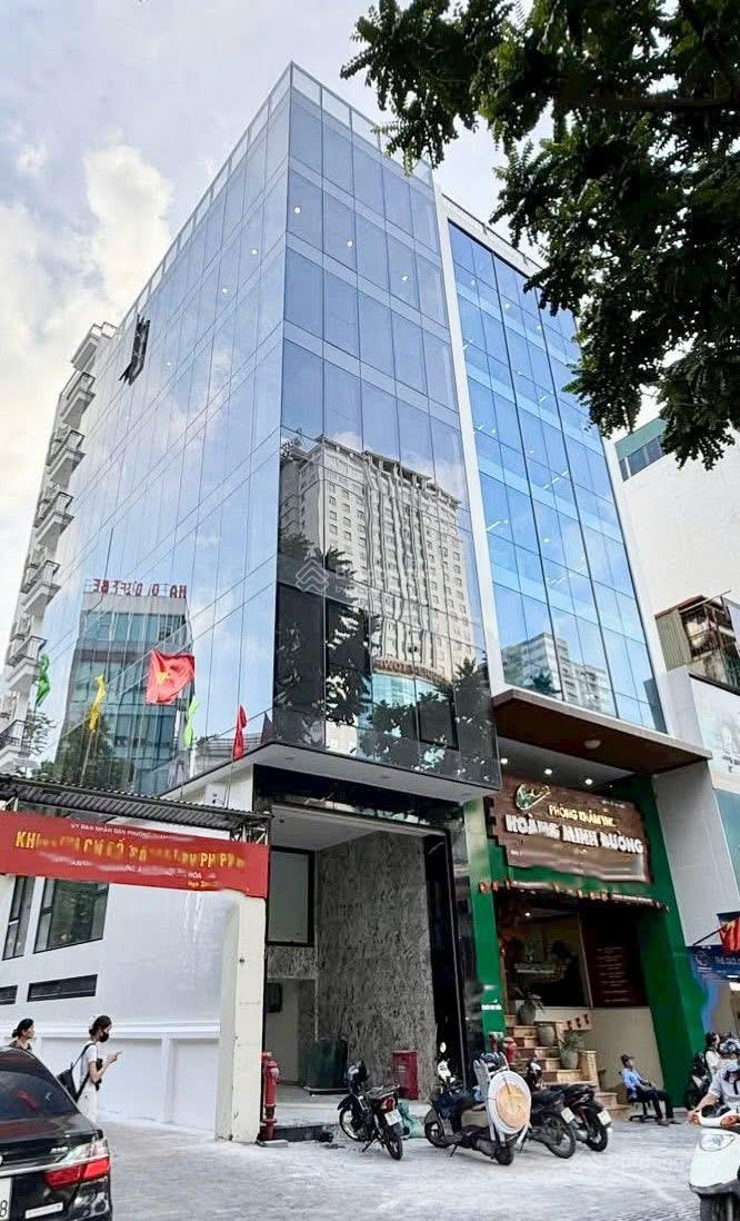 Chủ nhà gửi bán nhà mặt phố Nguyễn Khánh Toàn 110m2, 8tầng lô góc, MT 5m. Giá 62tỷ. LH 0888 999 ***