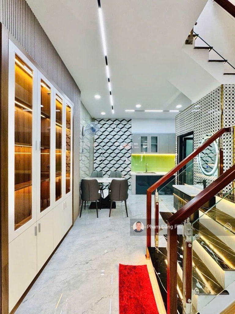 NGAY CÔNG VIÊN LÀNG HOA - NHÀ MỚI ĐẸP LUNG LINH - DỌN VÀO Ở NGAY.