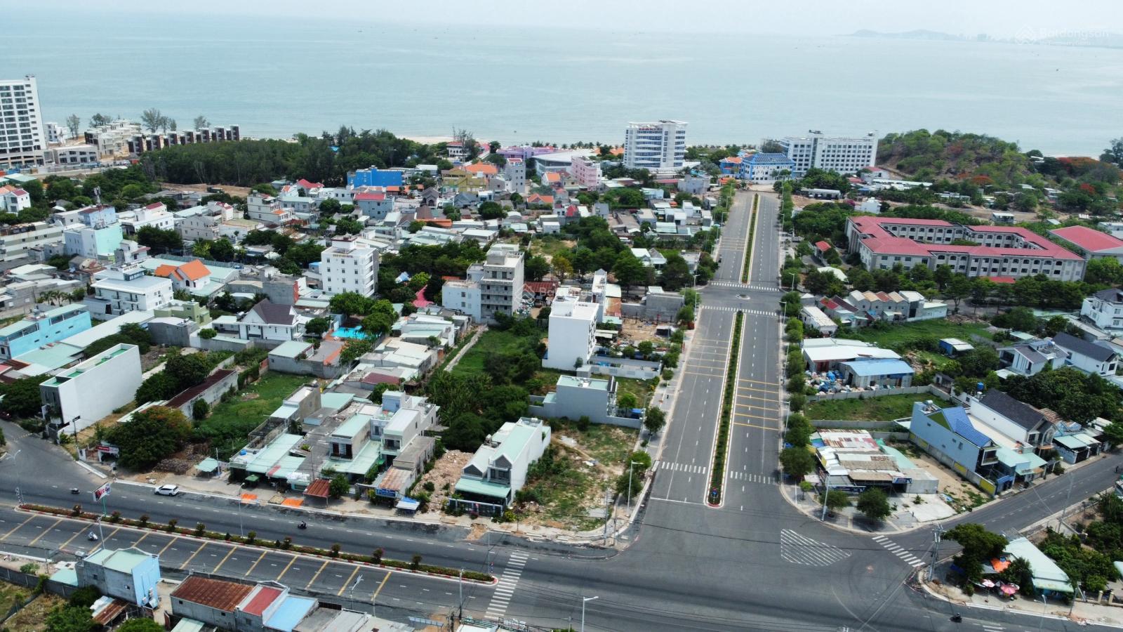 Đất mặt tiền trung tâm du lịch long hải , sát biển , khu du lịch cần bán