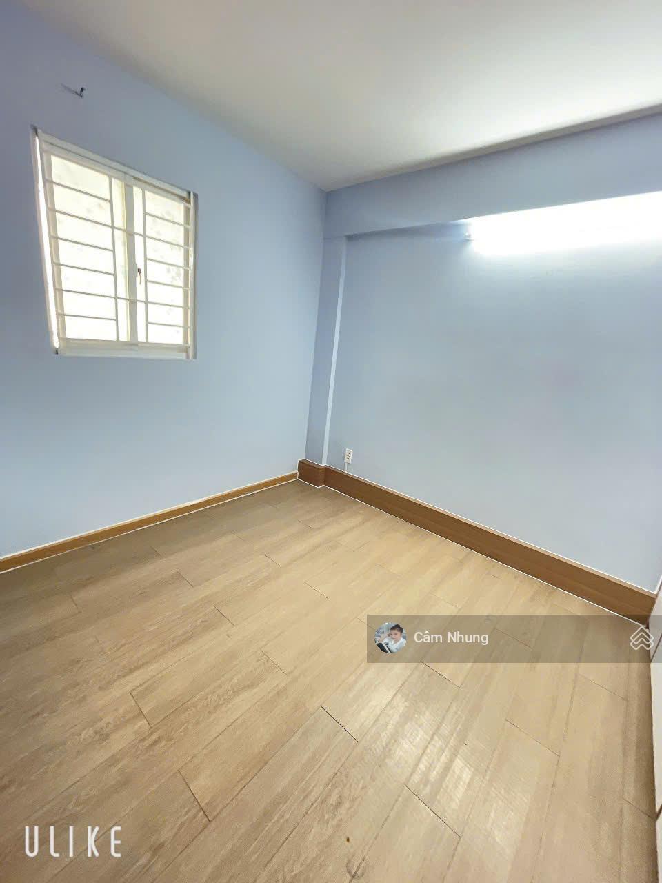 Bán gấp căn hộ tầng 2, ngay góc thang máy Ehome4, Sổ Riêng, giá 1tỷ290, LH: 0908 002 ***