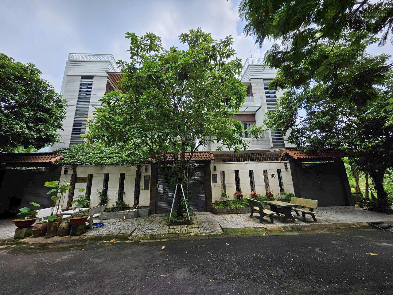 Chủ đất bán 2 nền đẹp dt 10x18,5m, dự án Hưng Phú 1 Q9, kề Liên Phường, gần Global, hướng đông nam